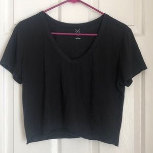 Cropped tee